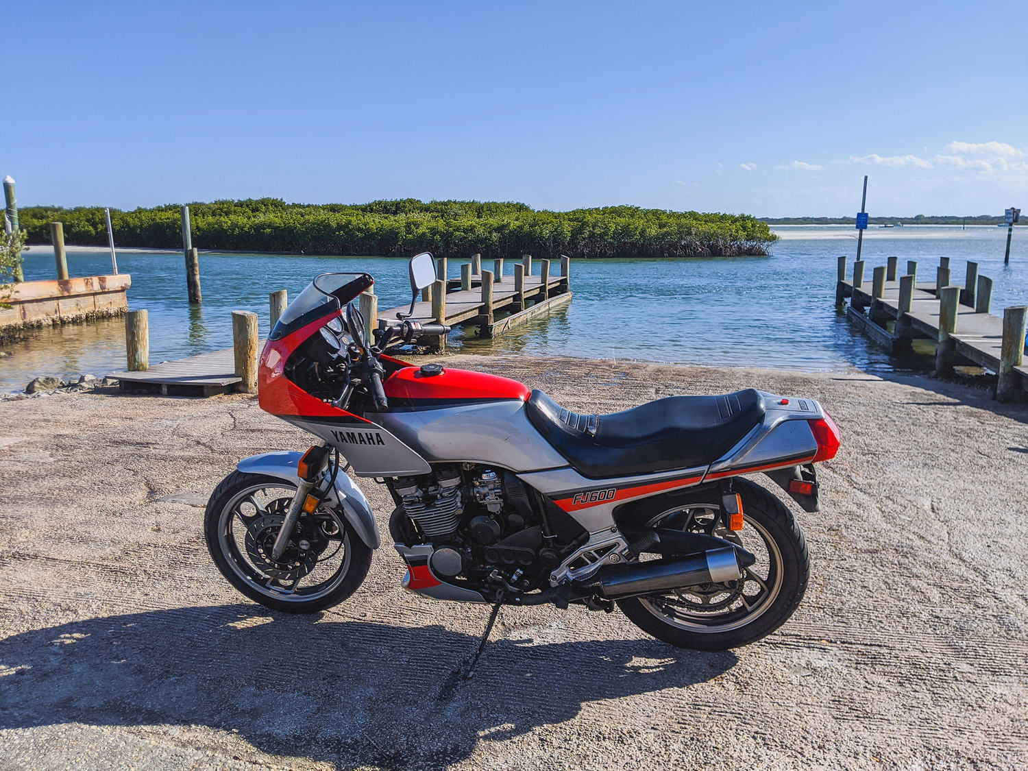 FJ 600