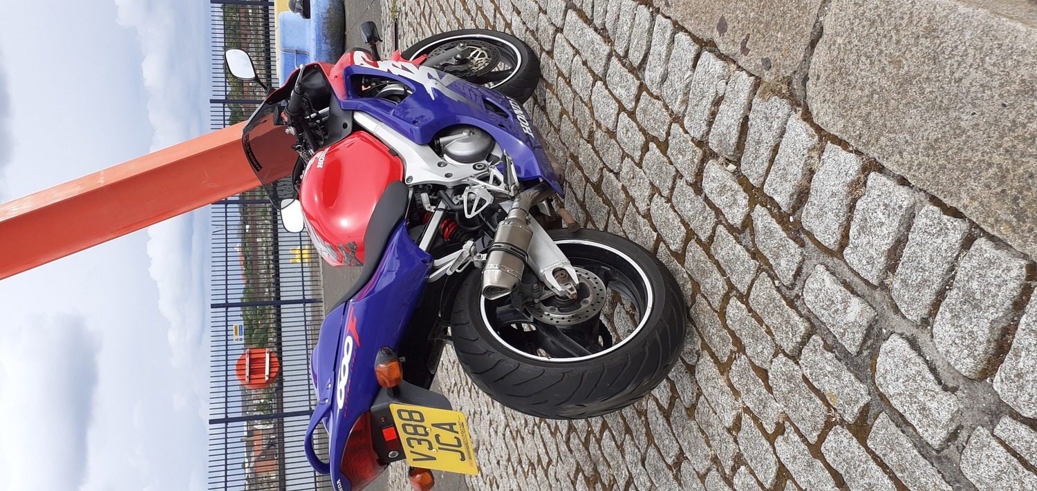 Cbr 600 F4