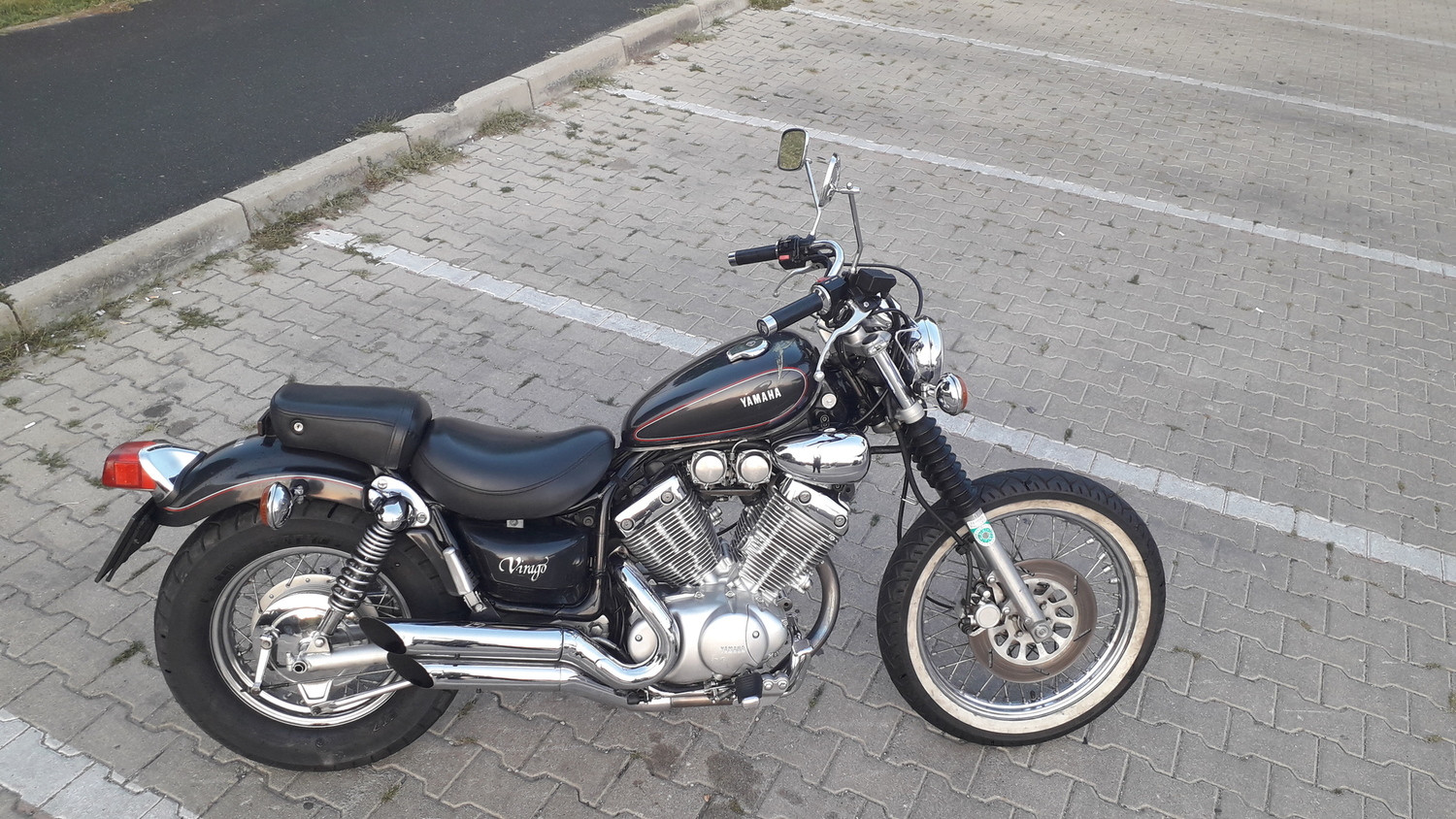 Virago XV400