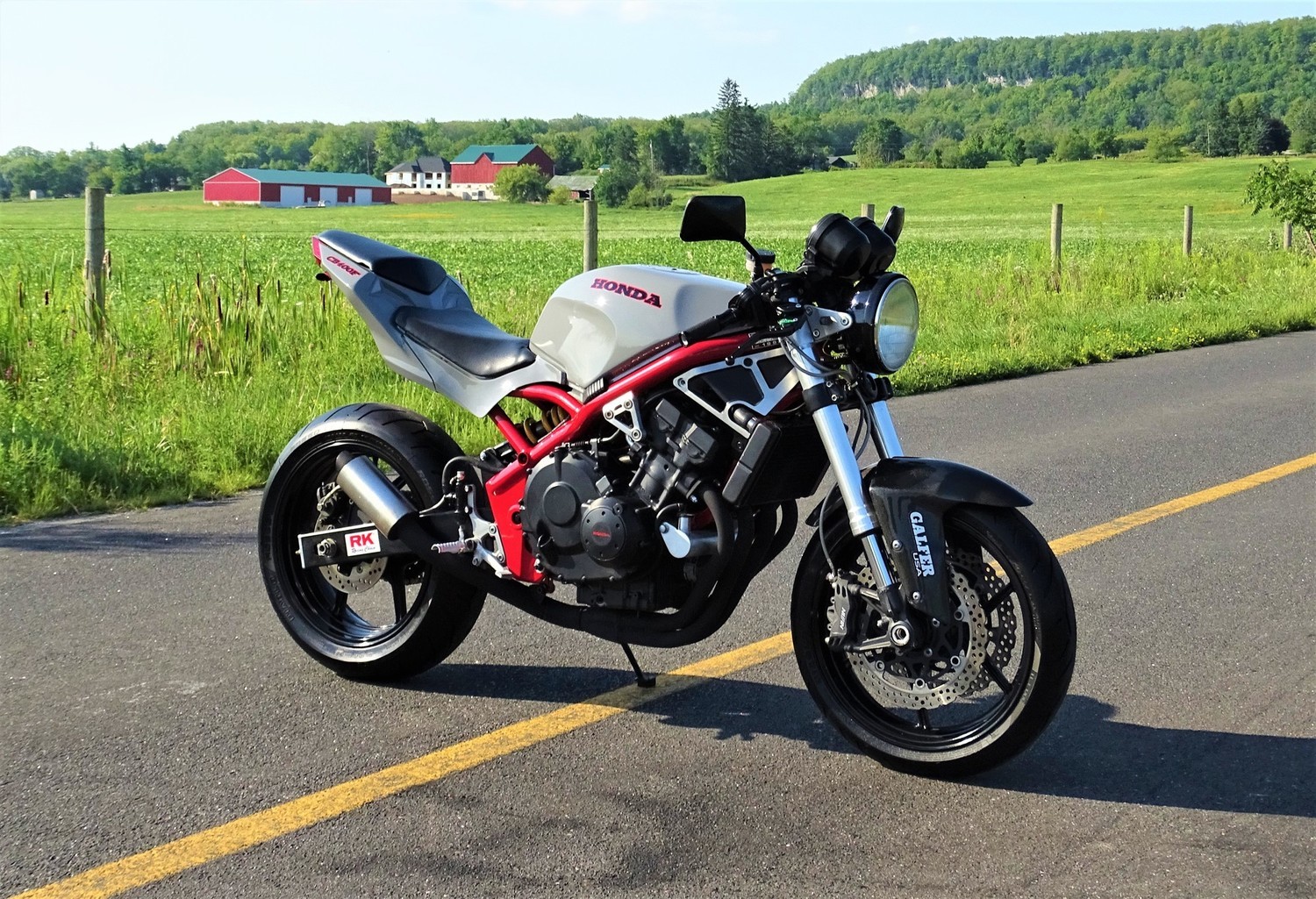 CB400F