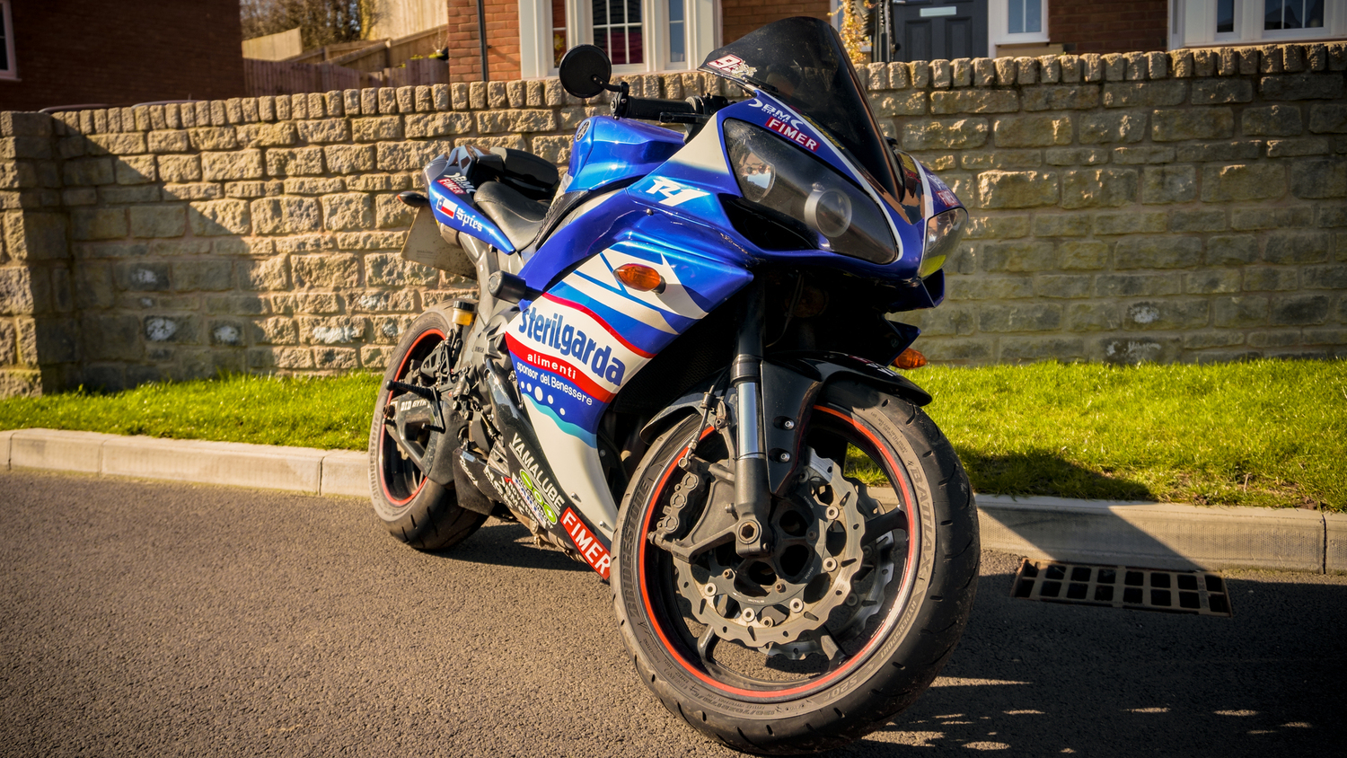 R1