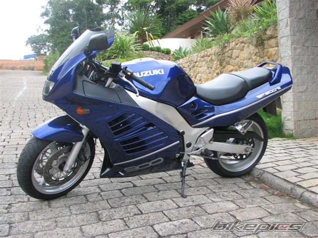 RF 900