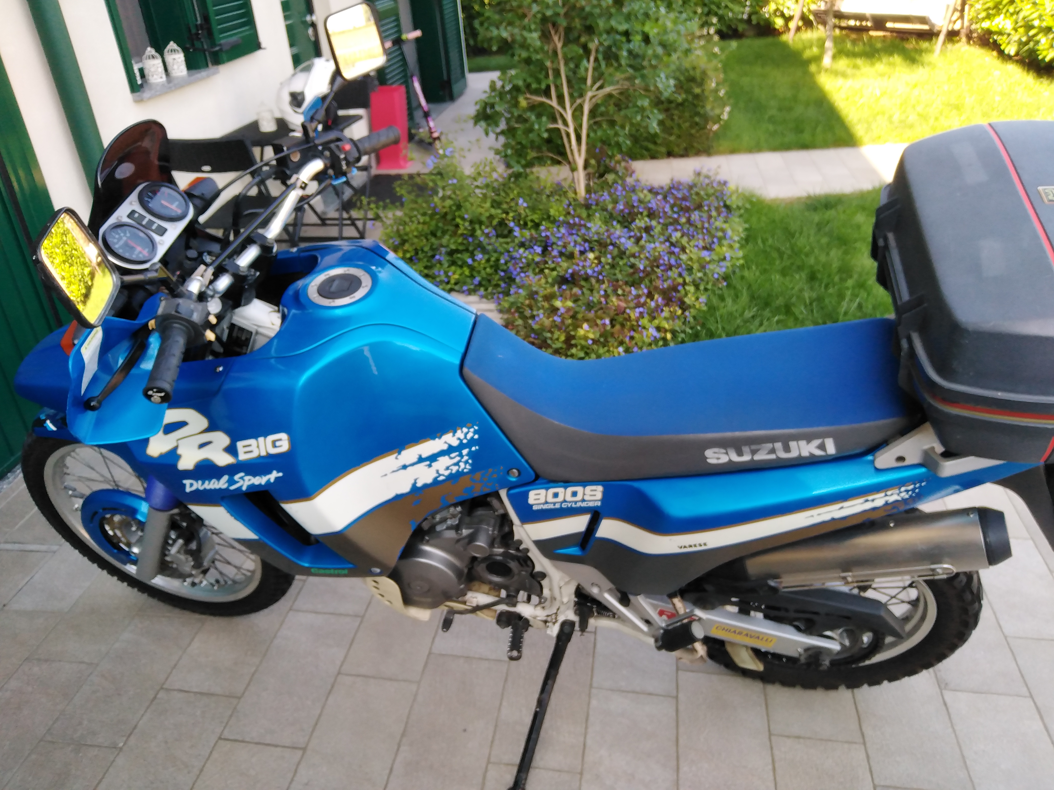 DR 800