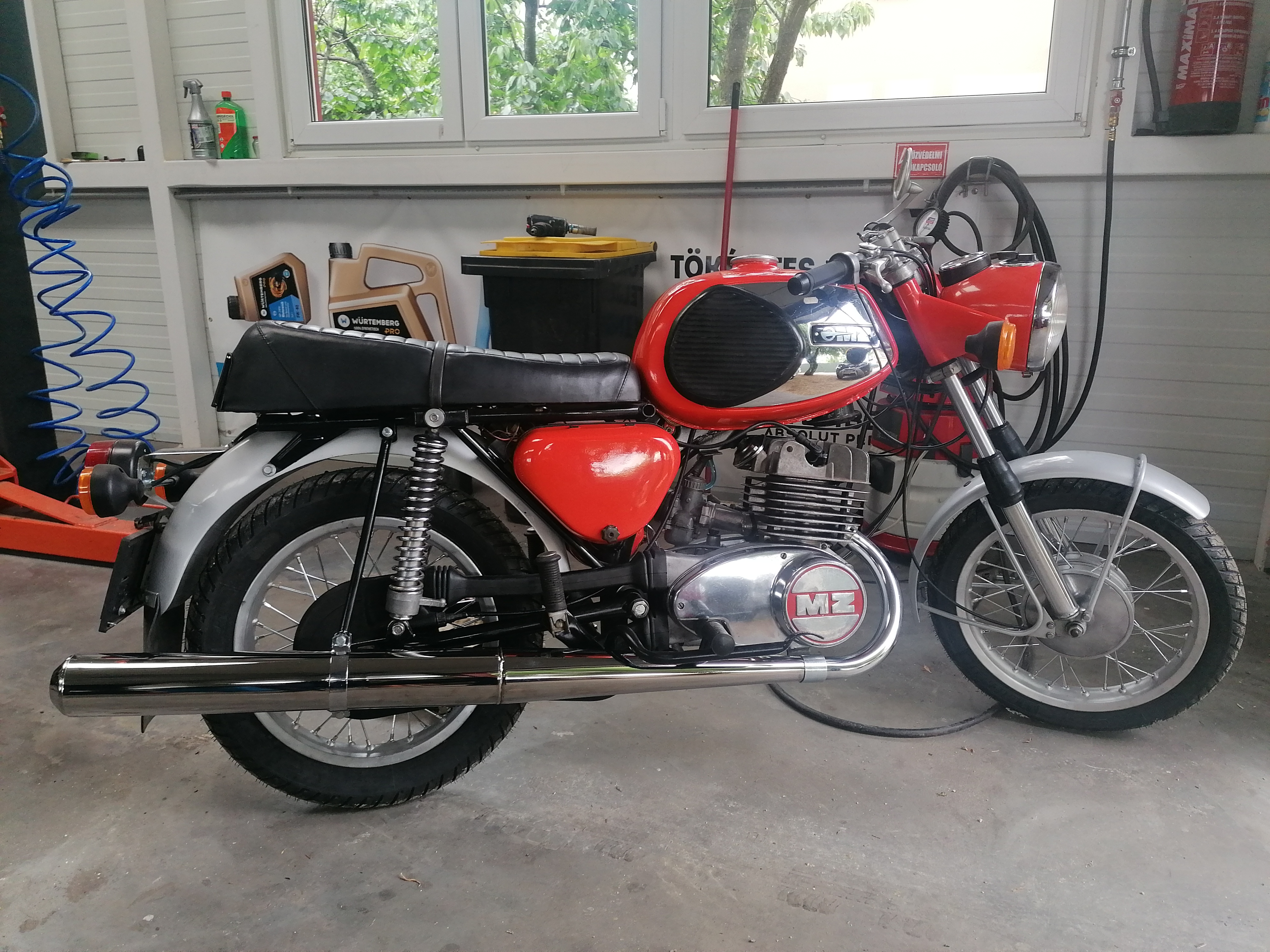 TS 250