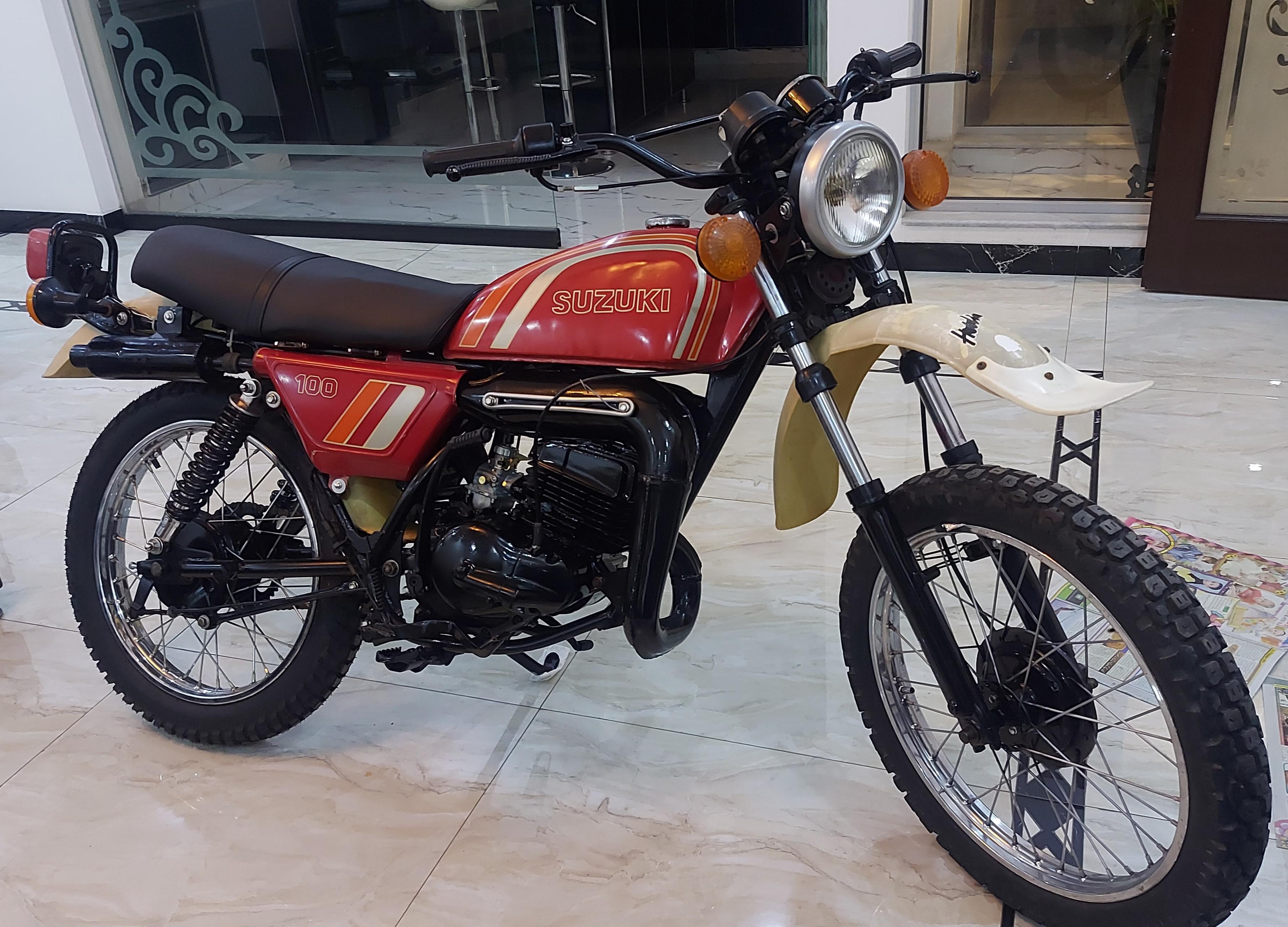 TS 100