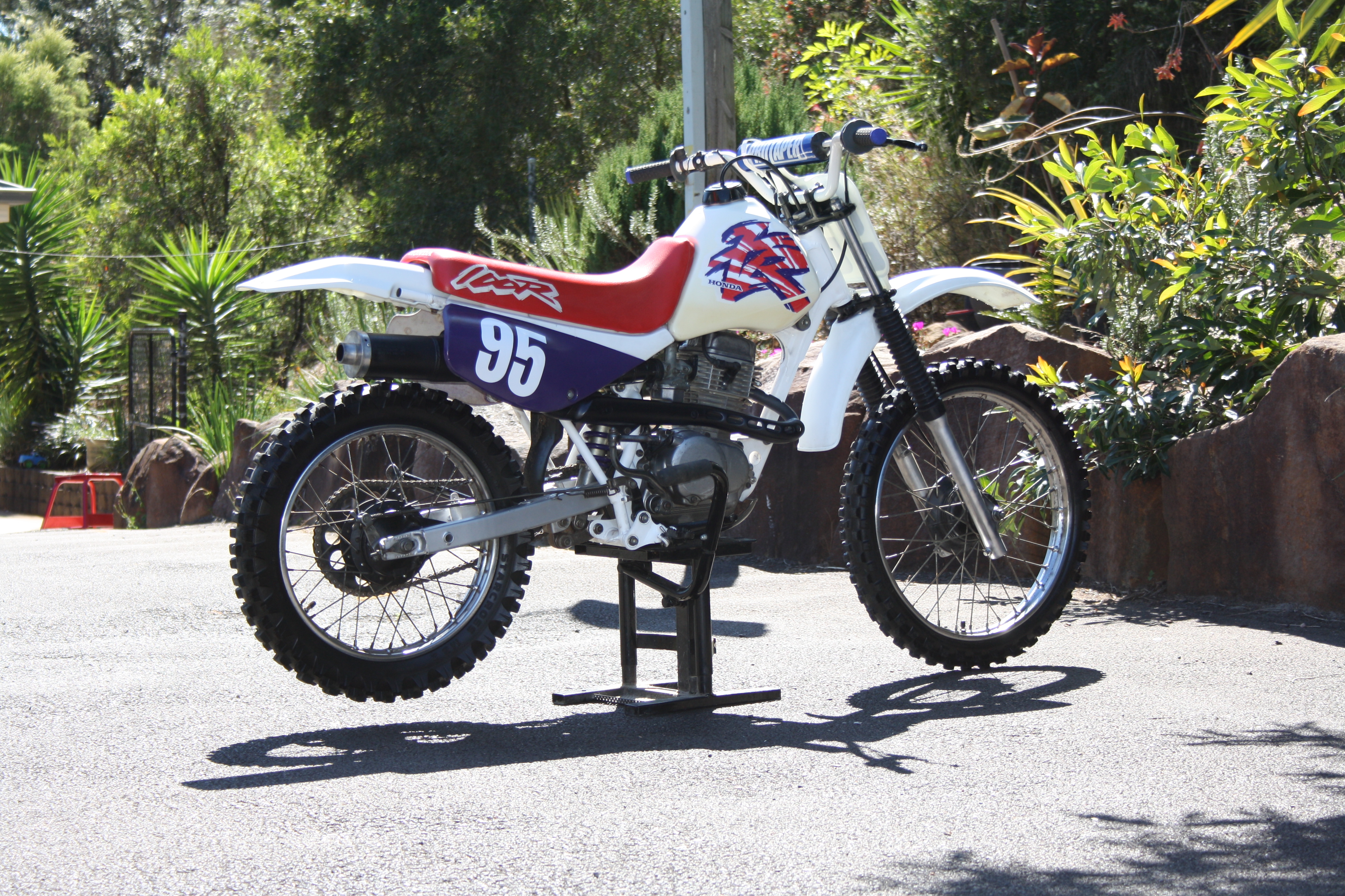 XR 100