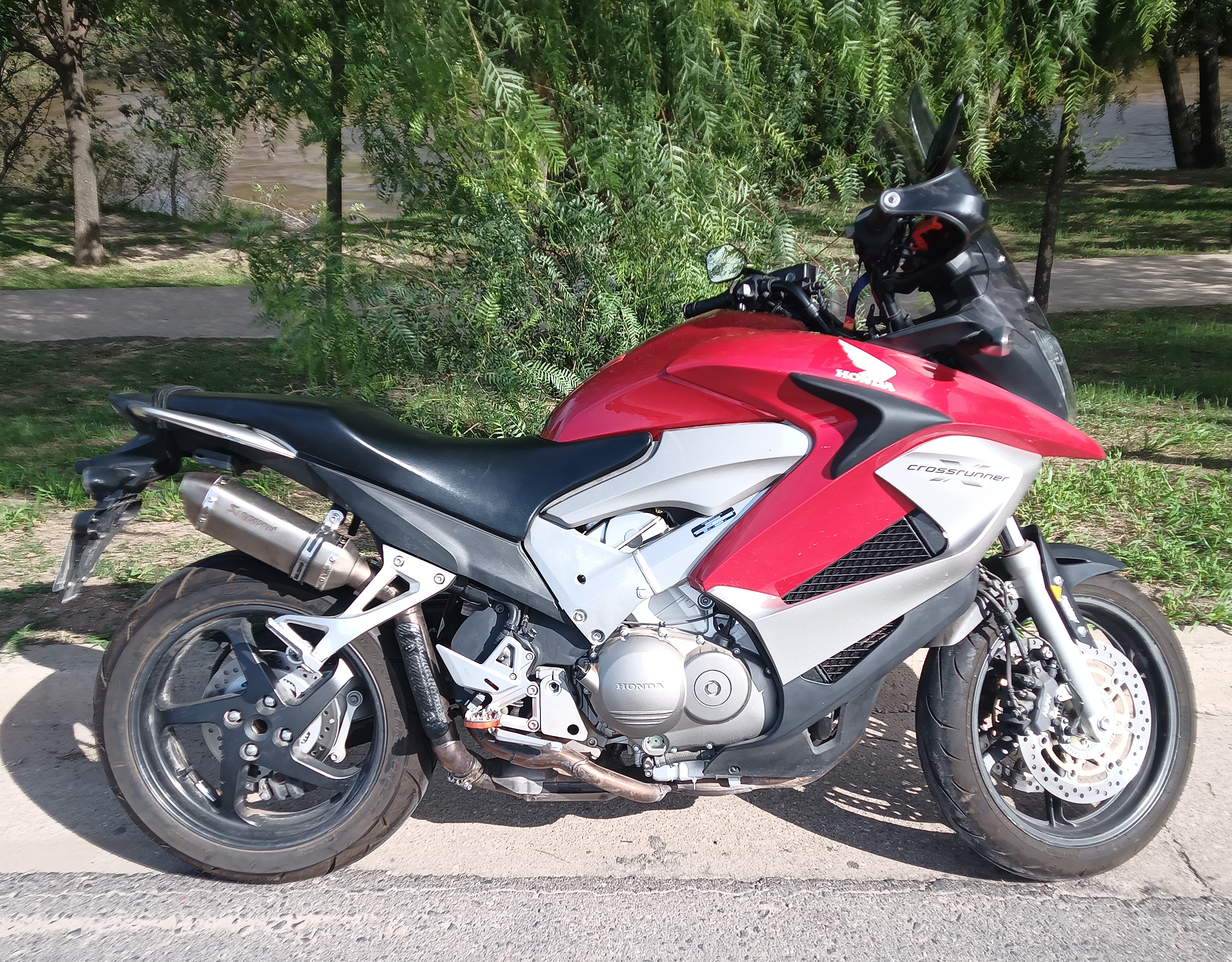 vfr800 crossrunner