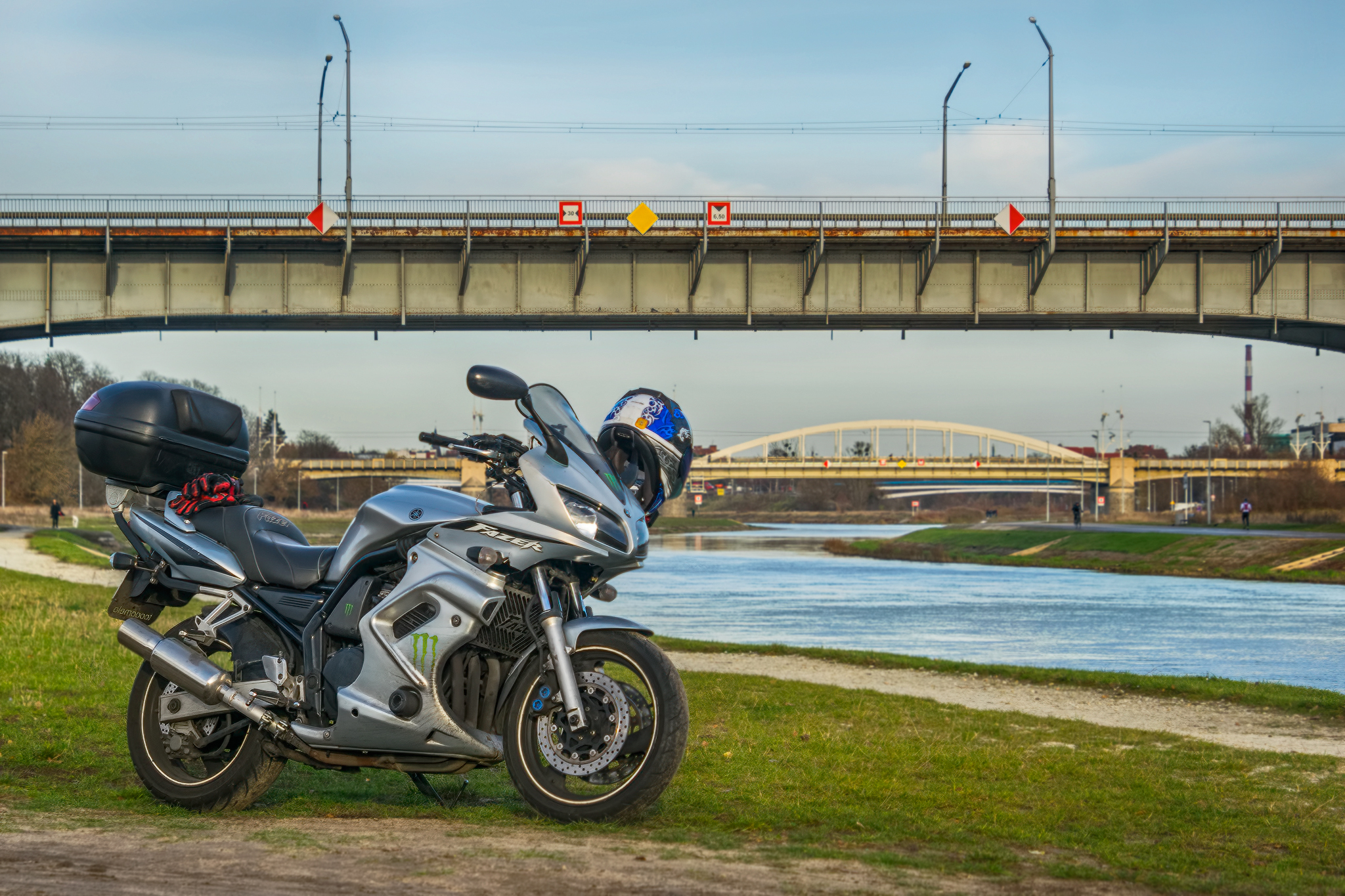 FZS 600 FAZER