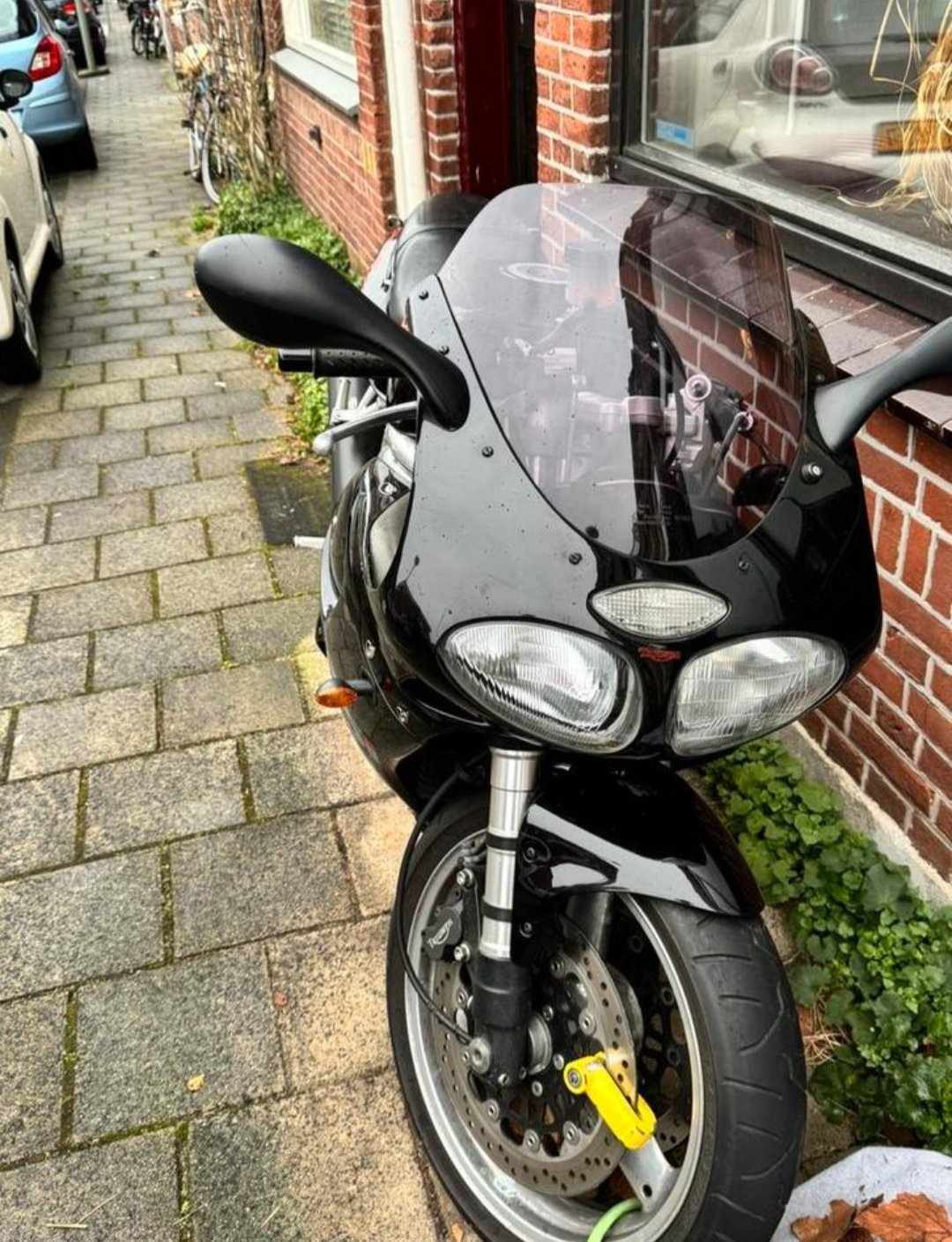 Triumph daytona 955i