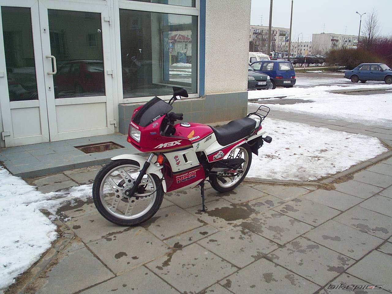 Photo 296037