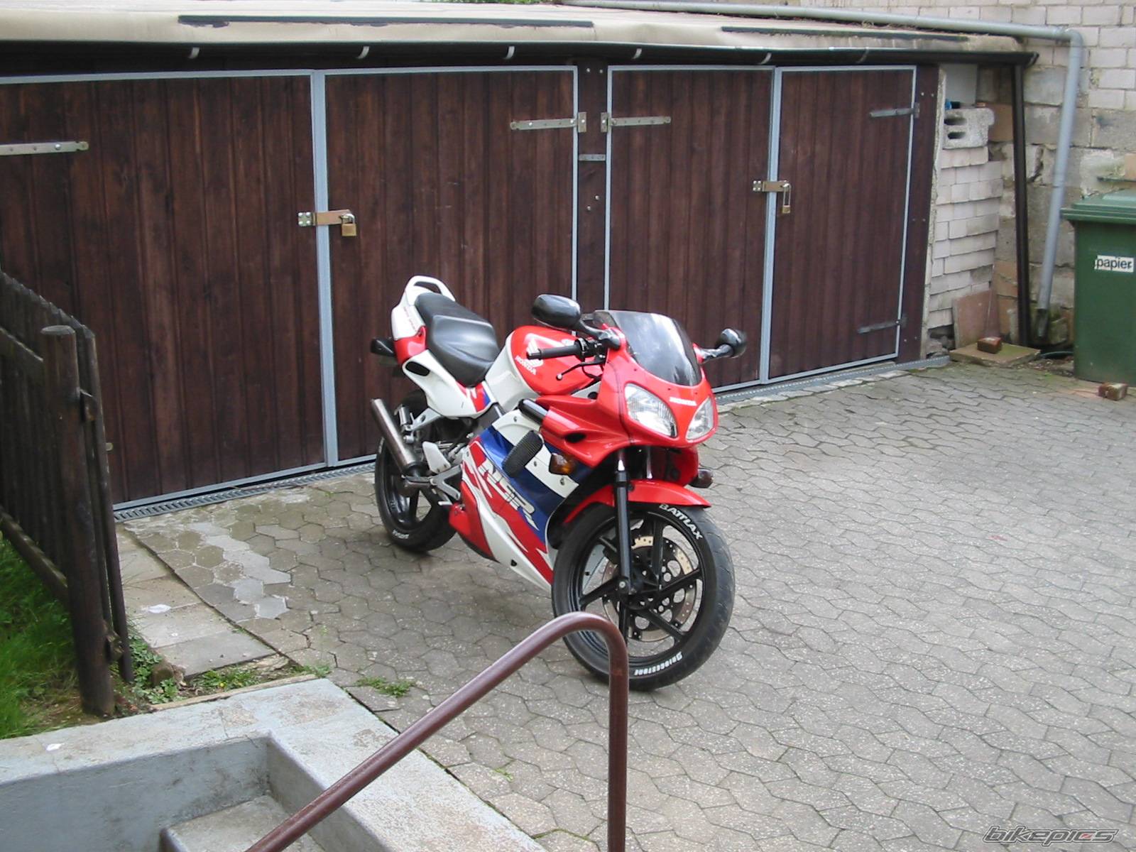 Photo 297190