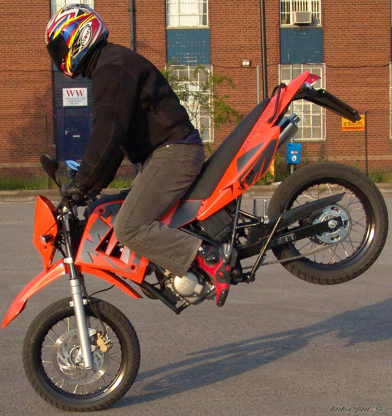 Photo 352025