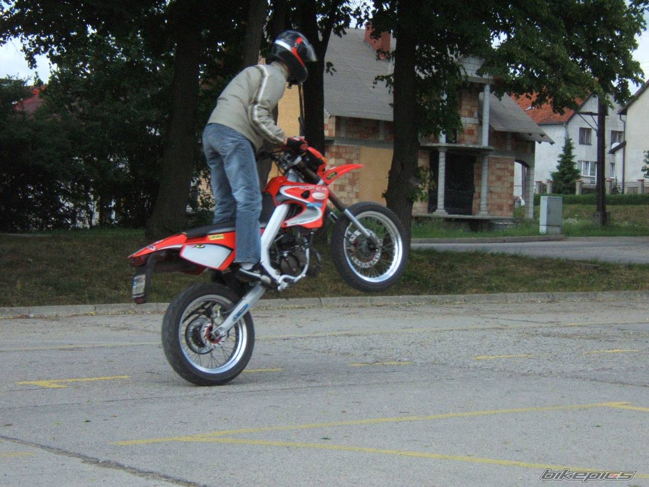 Bike Photo 384023