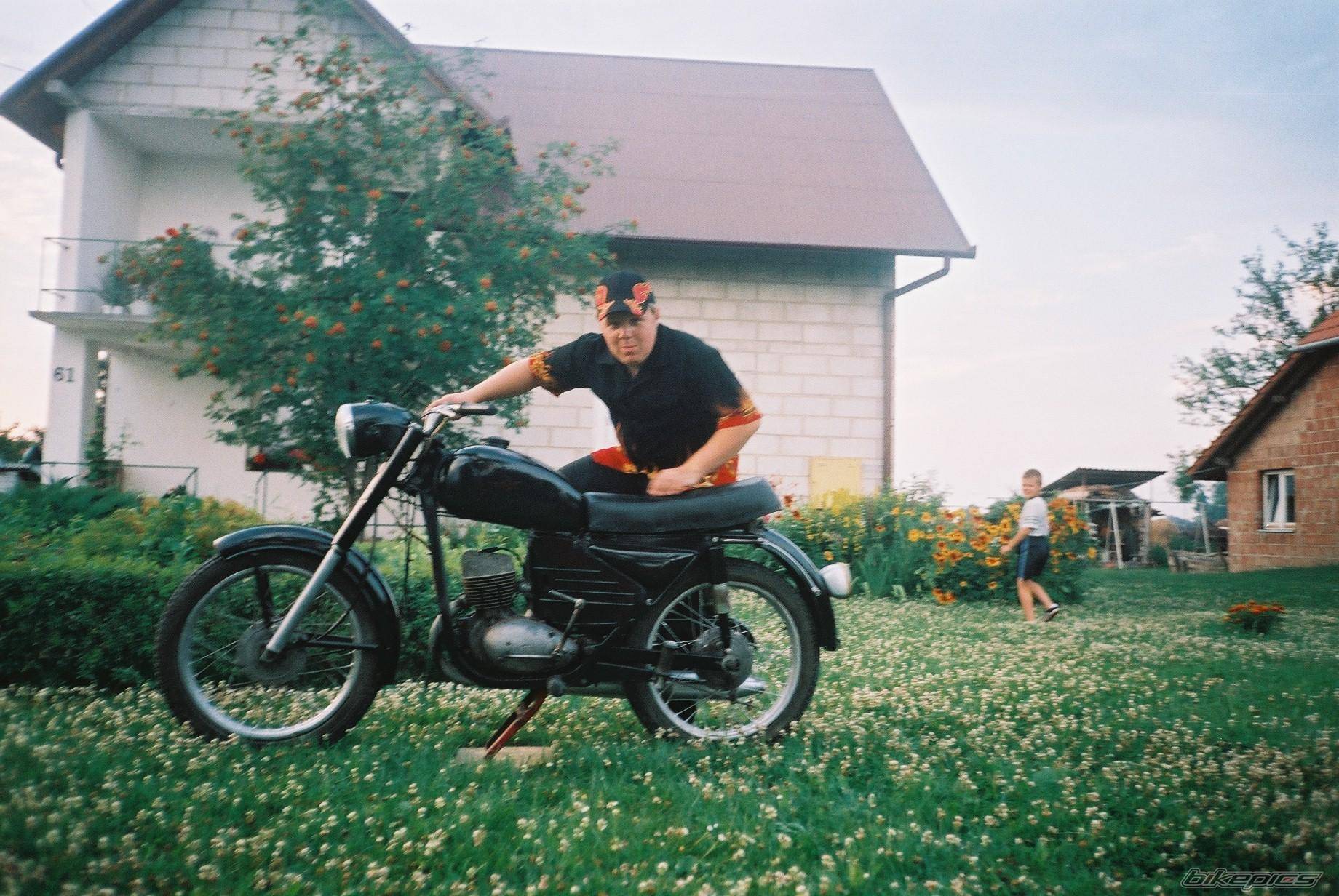 Bike Photo 400082