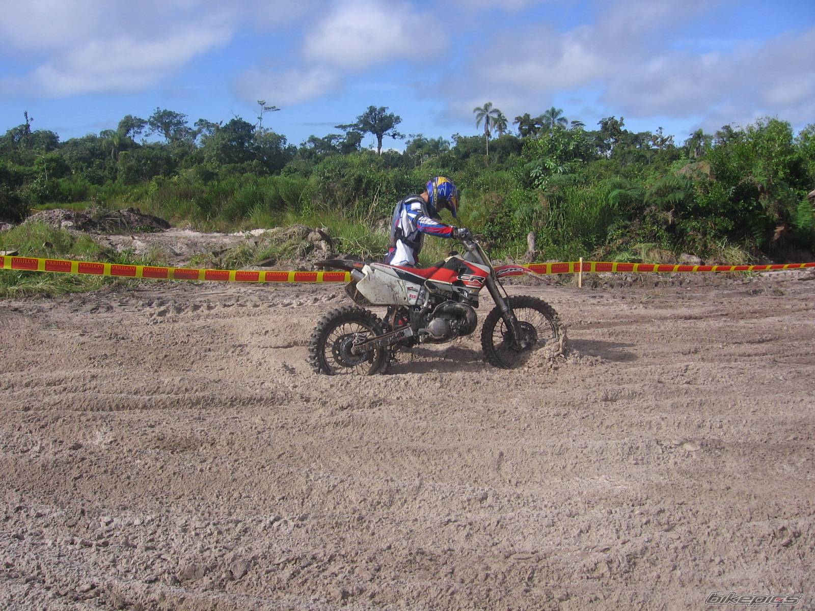Photo 411351
