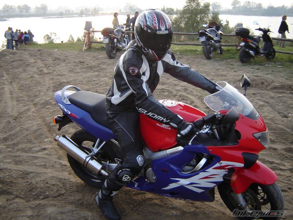 Photo 472044