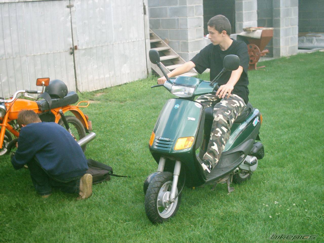 Photo 472111