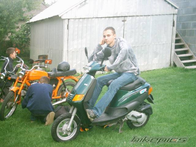 Photo 472113