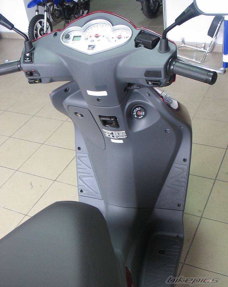 SES 125 Dylan