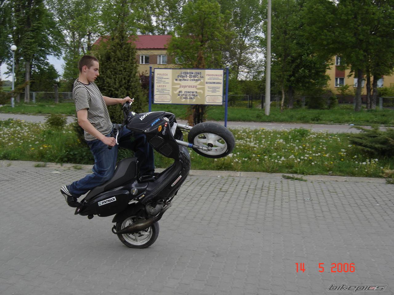 Photo 587075