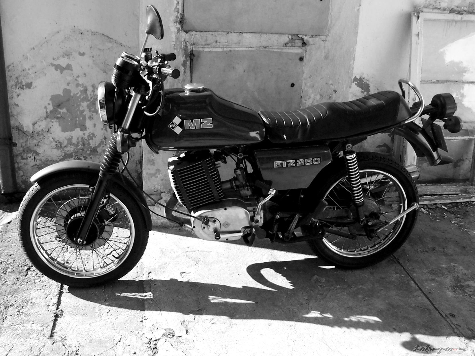 Bike Photo 610602