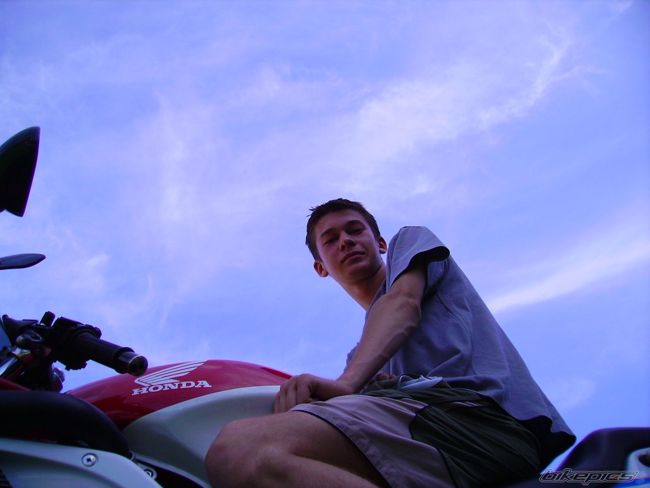 Photo 643819