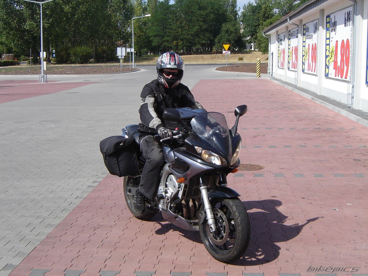Photo 647249