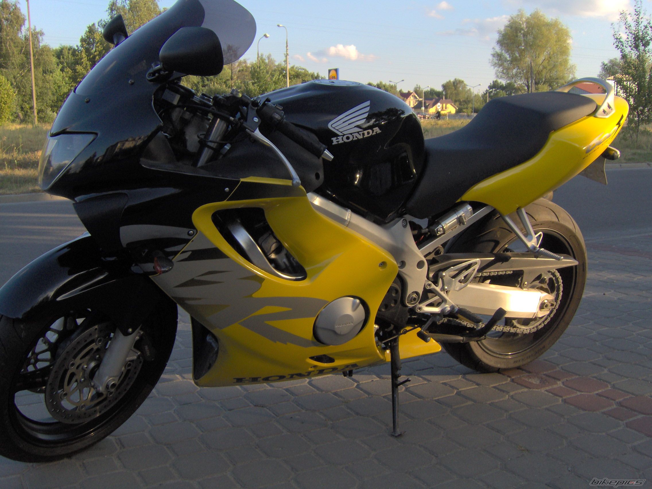 Photo 648936