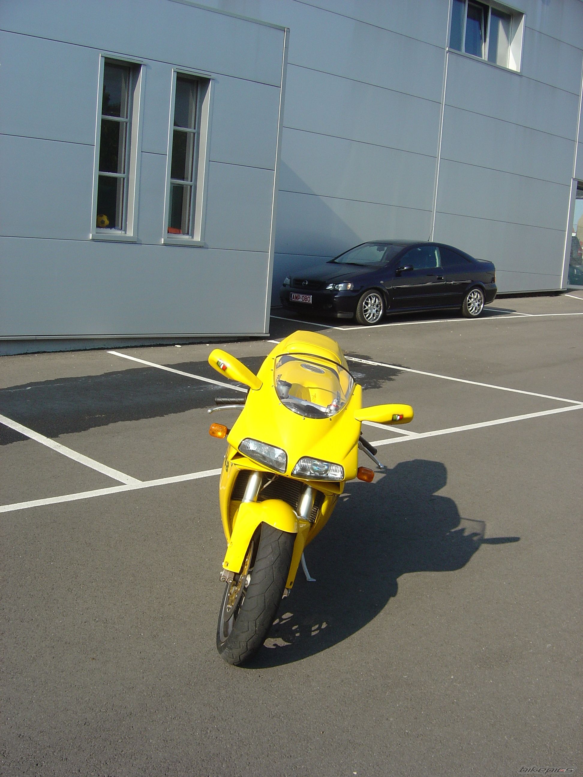 Photo 652811