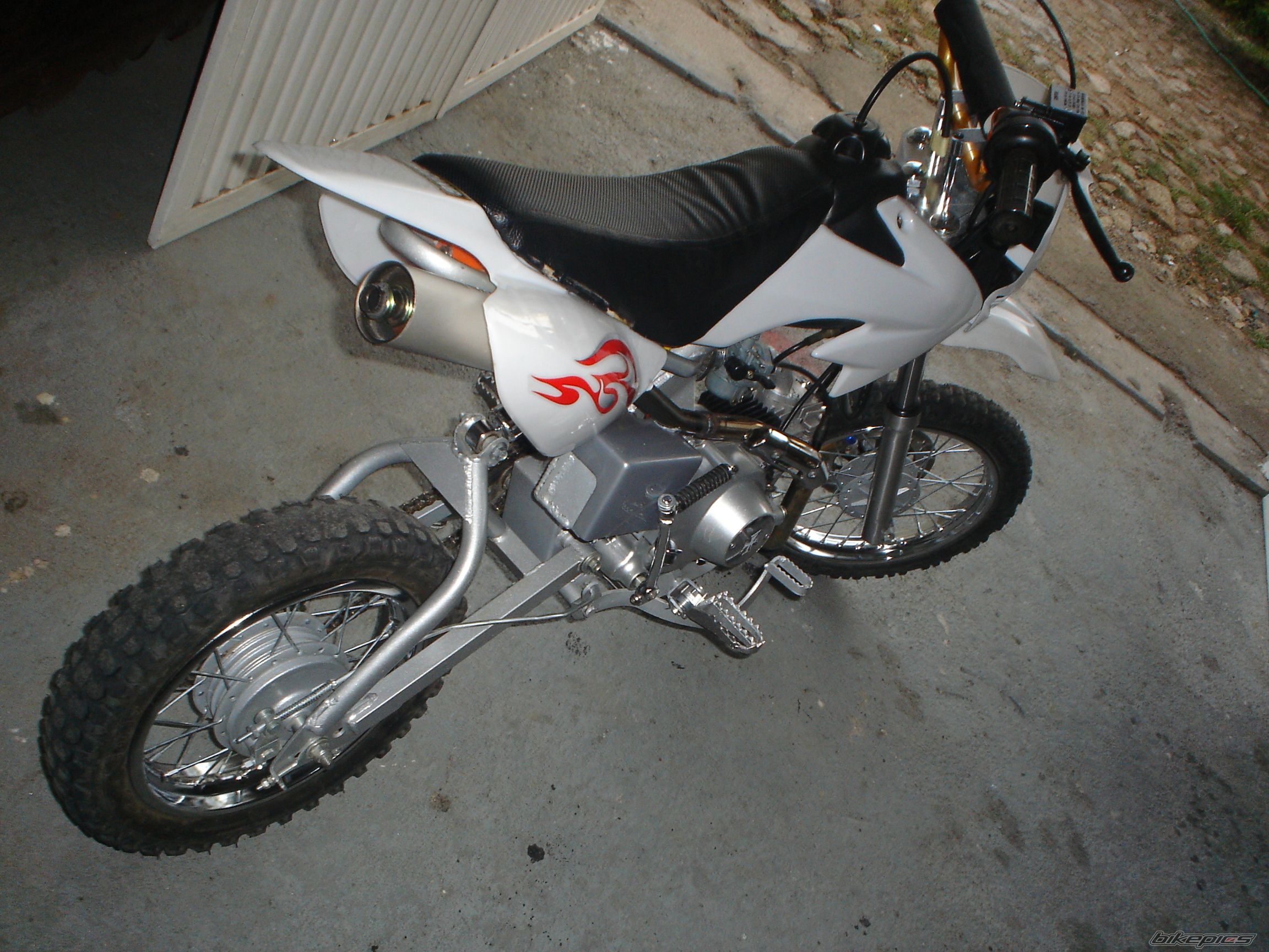 Photo 653933