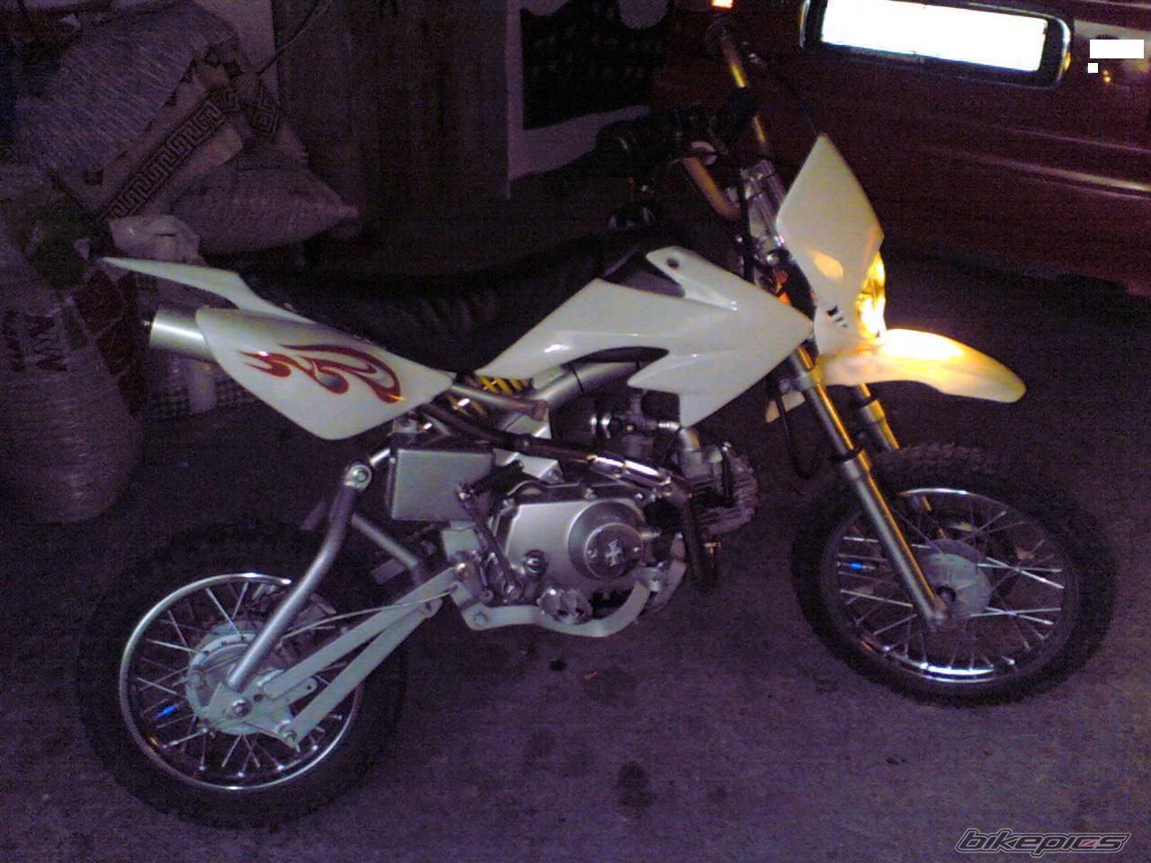 Photo 653942