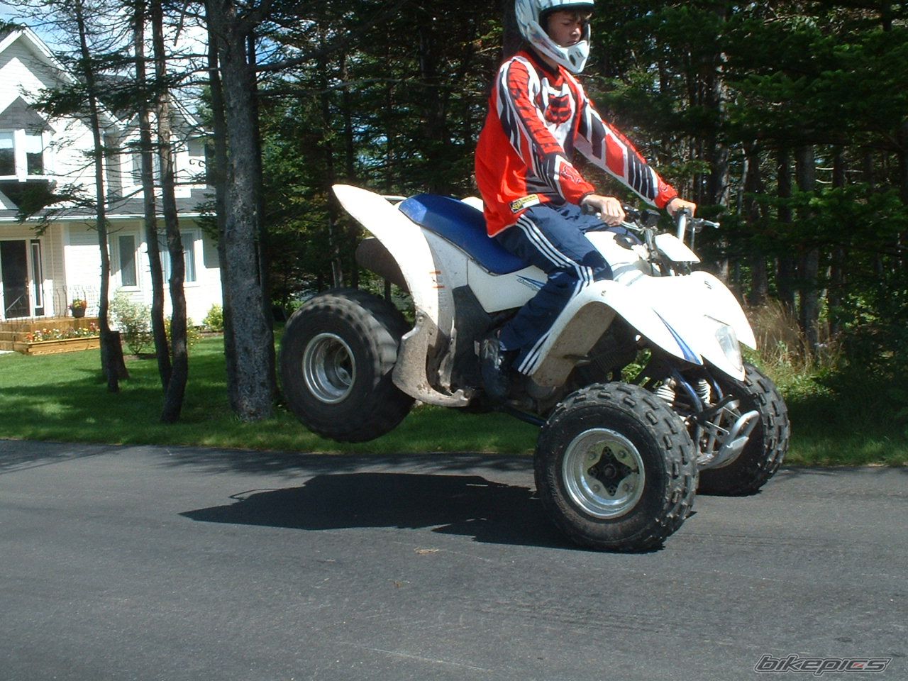 Photo 656252