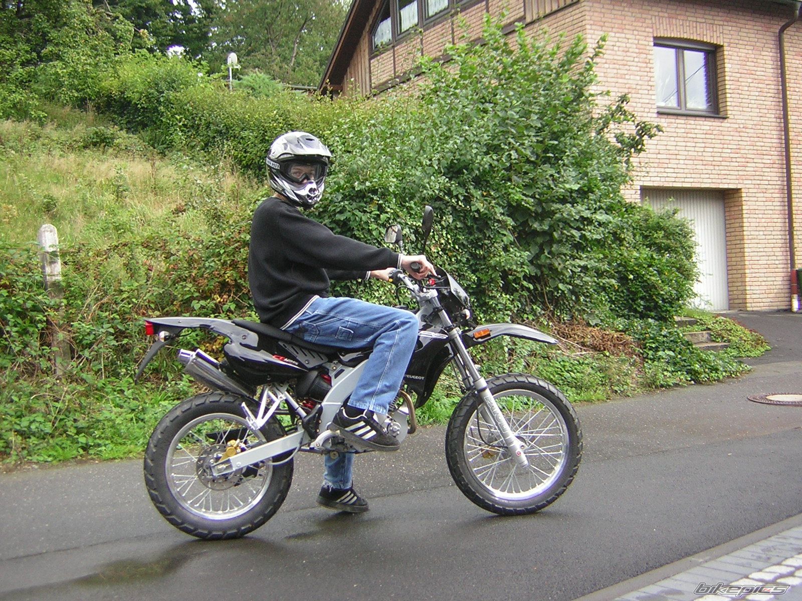 Photo 665845