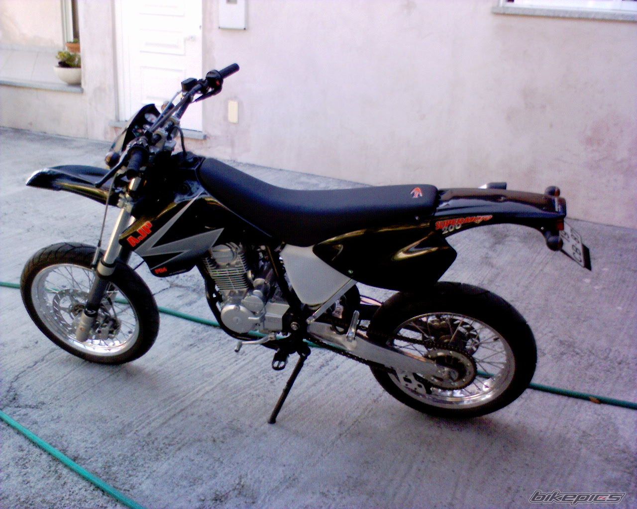 Photo 666999