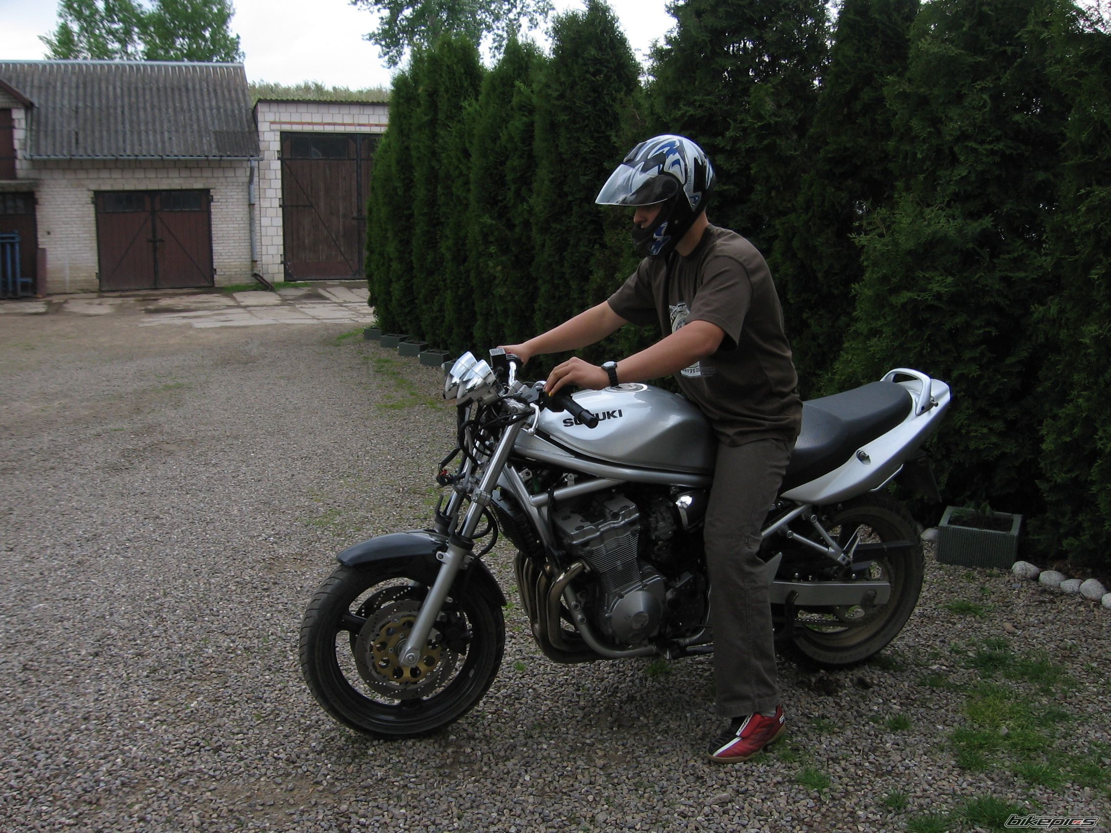 Photo 667720
