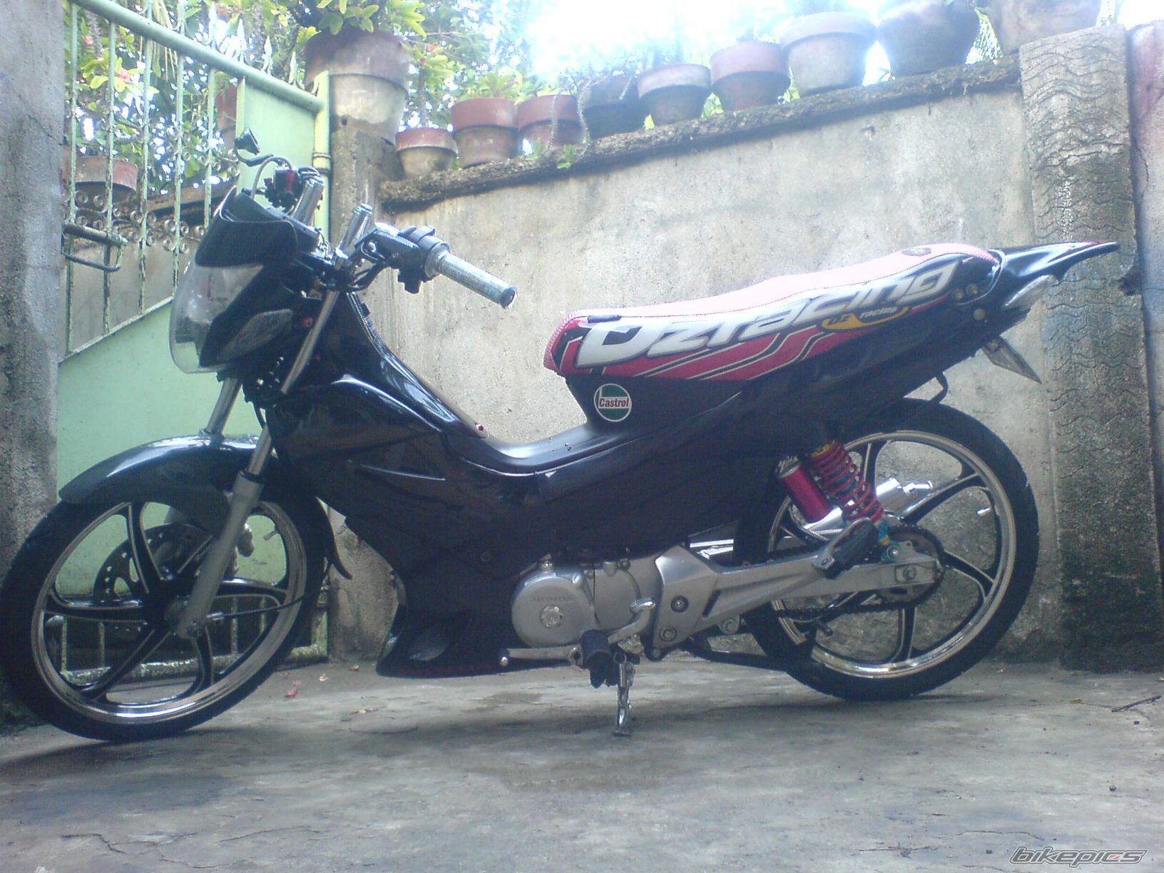 Photo 672092