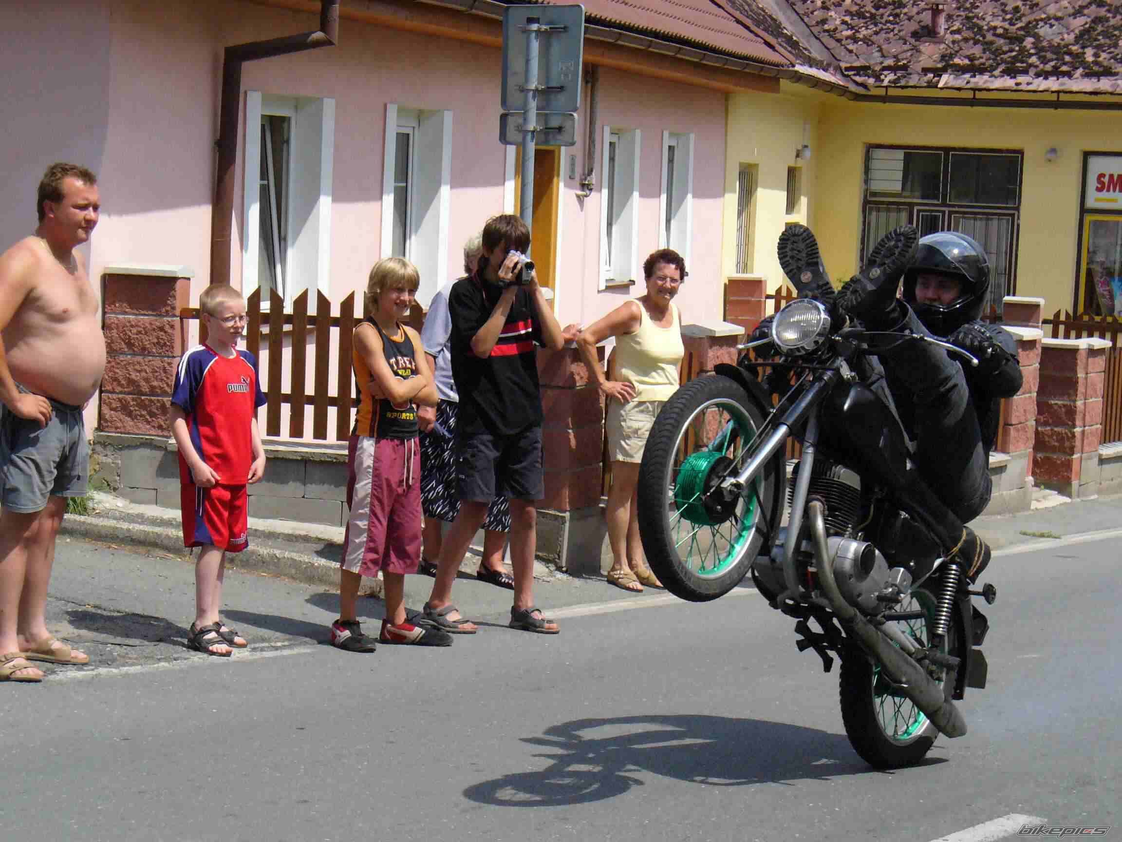 Photo 672878