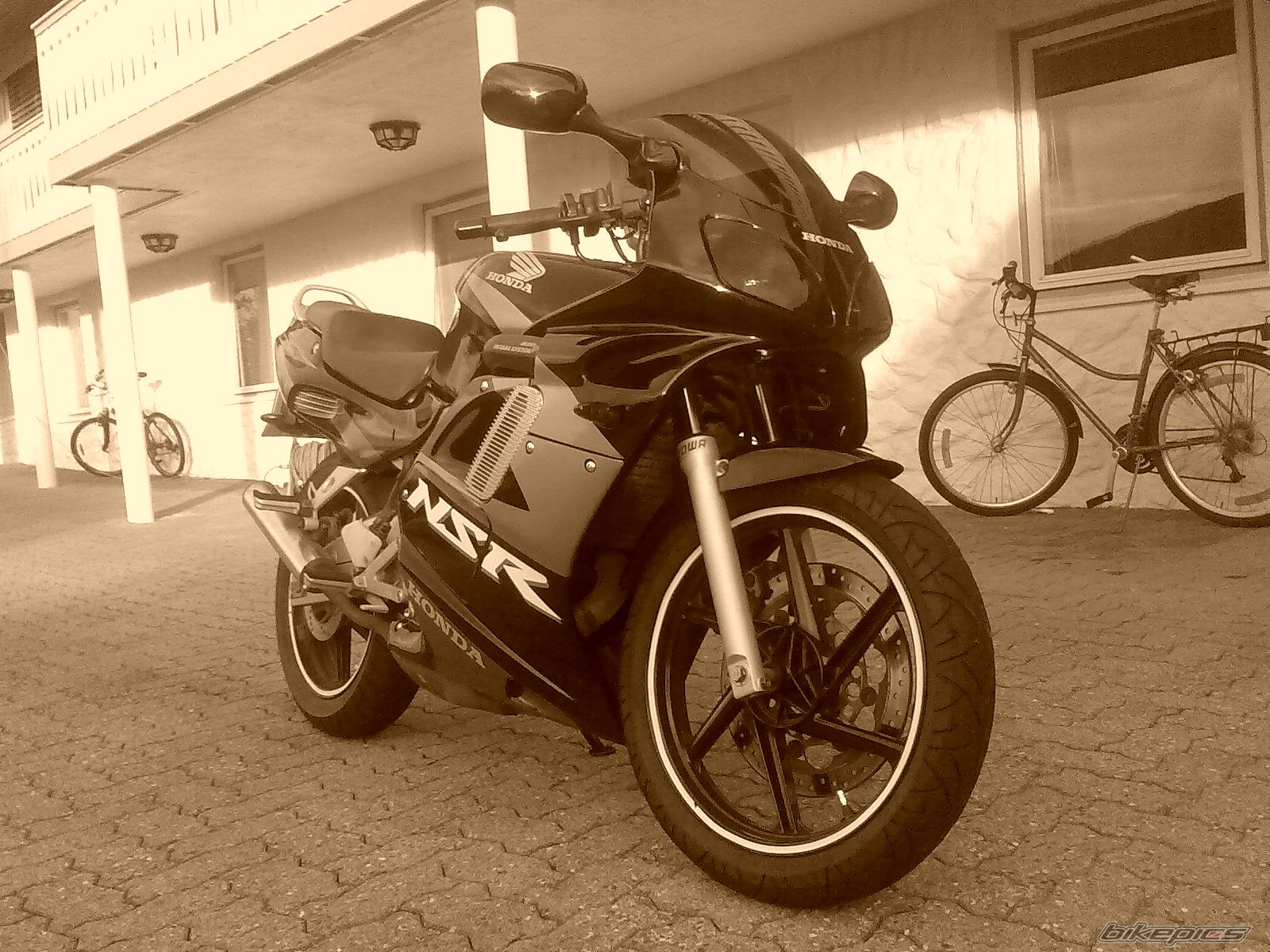 Photo 675713