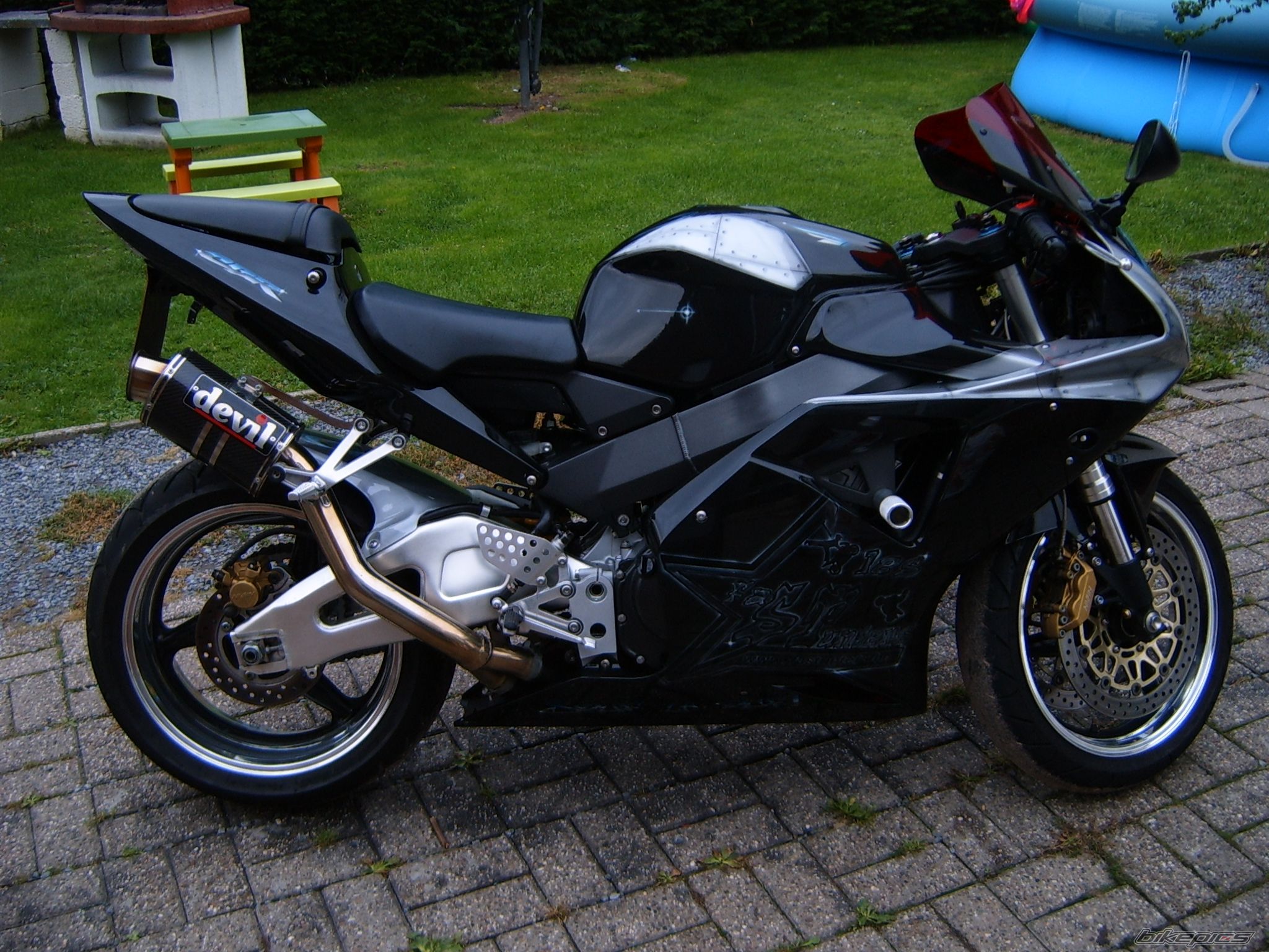 Photo 675863