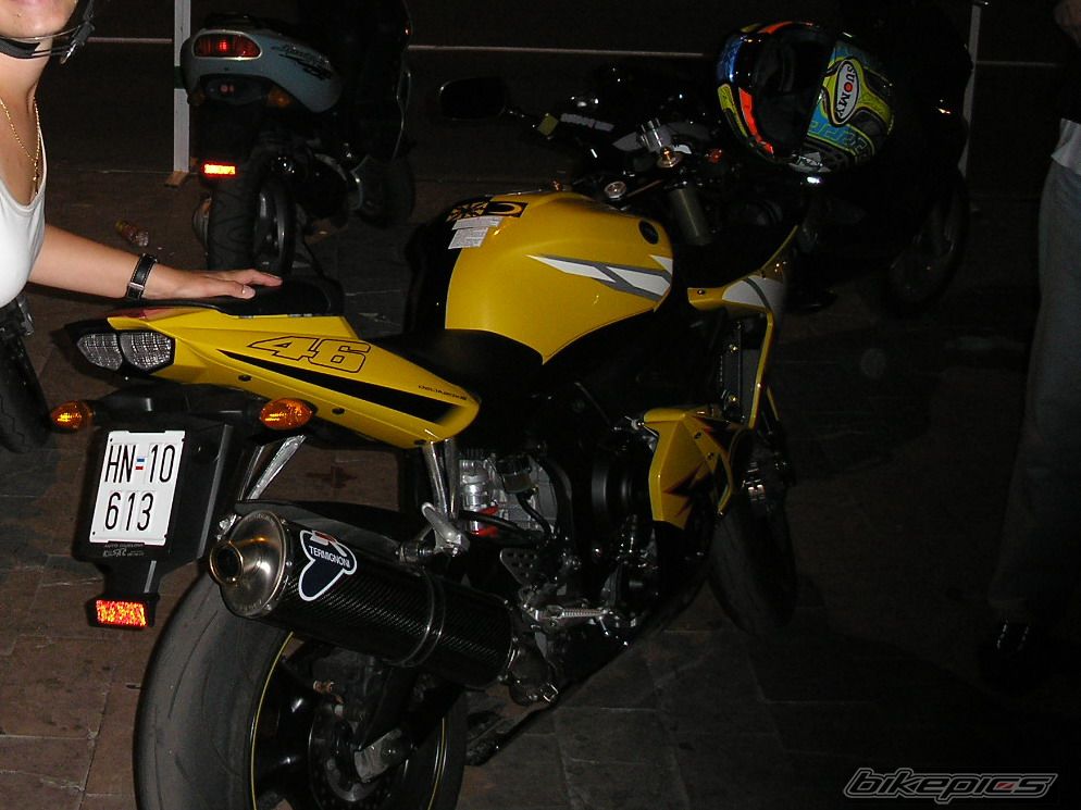 Photo 675984