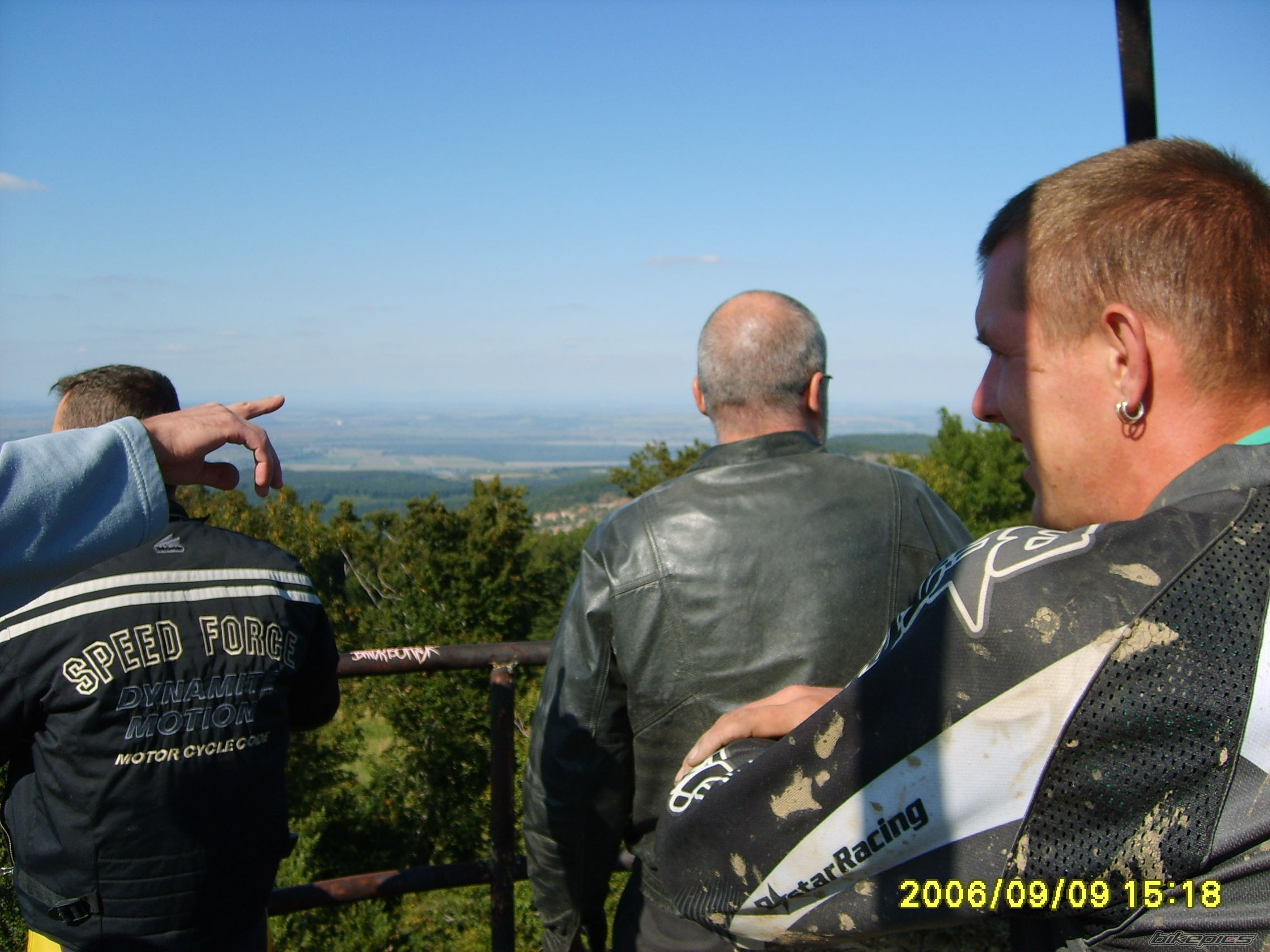 Photo 676198