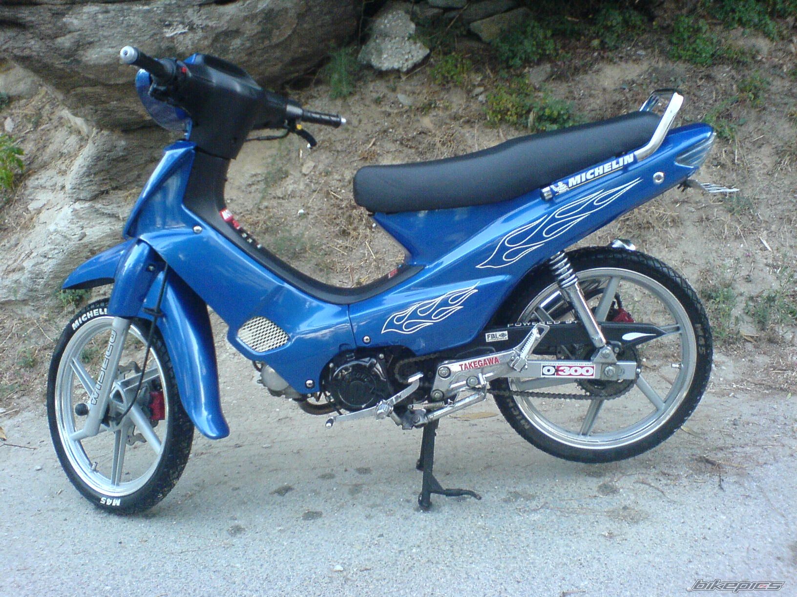 Photo 676915