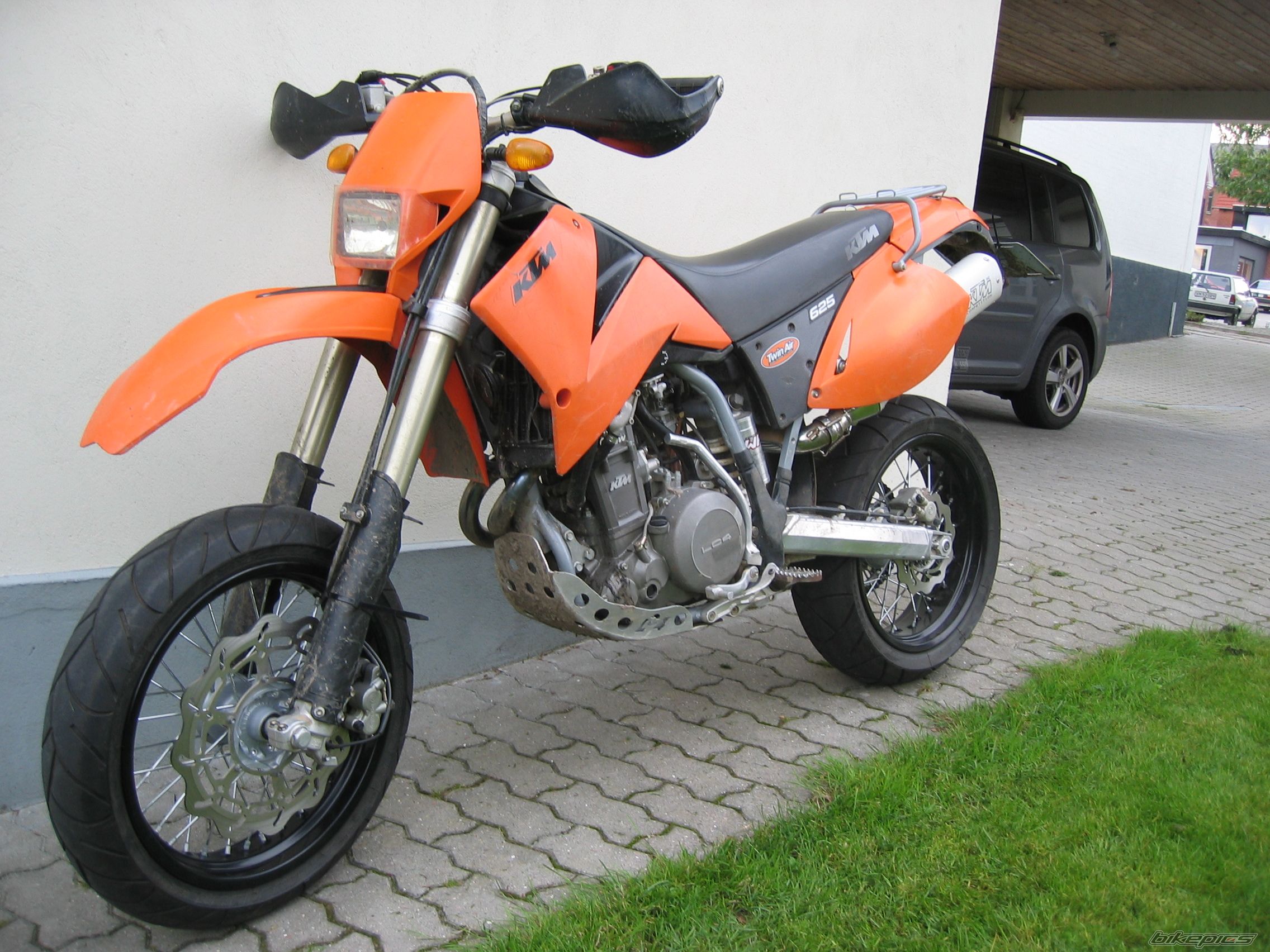 Photo 677898