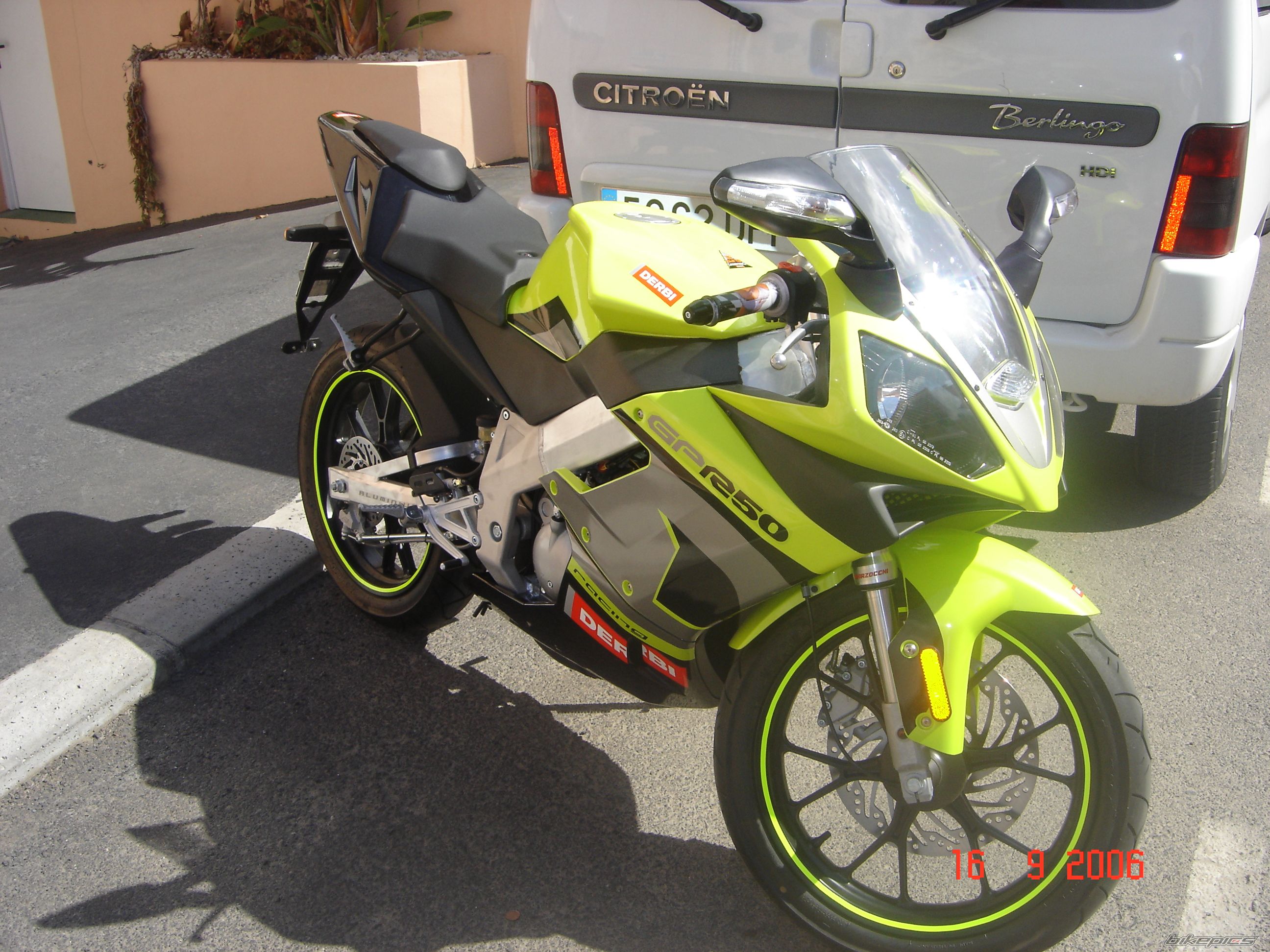 Photo 681792