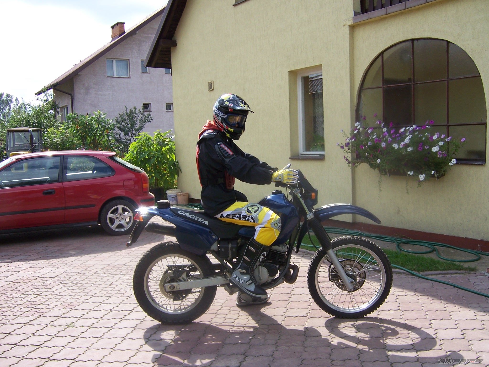 Photo 682935