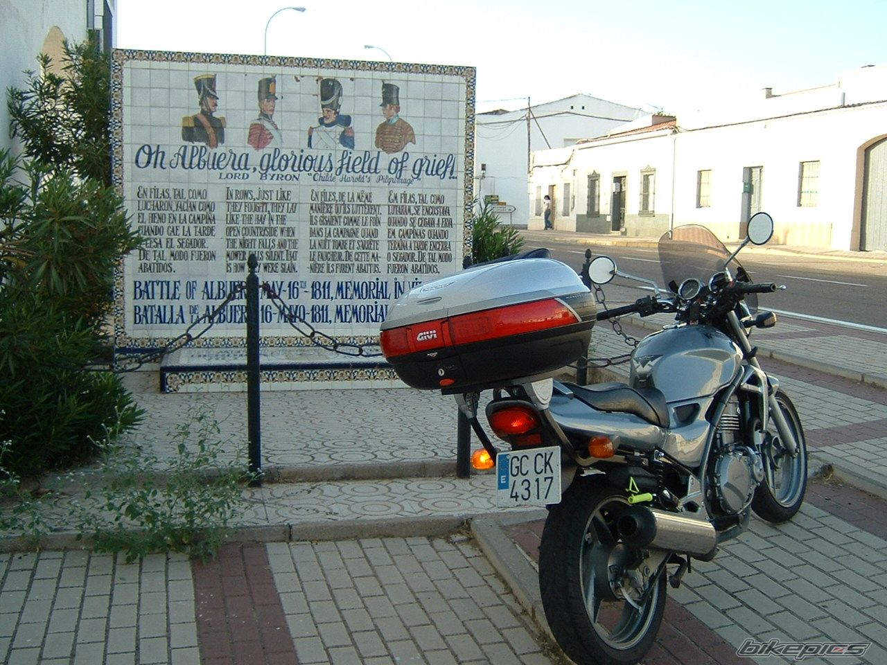 Photo 683805