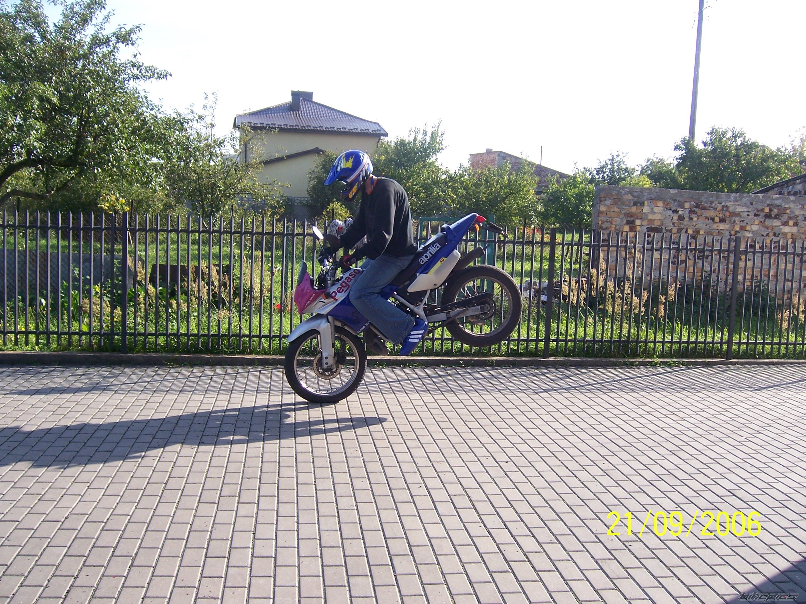 Photo 687697