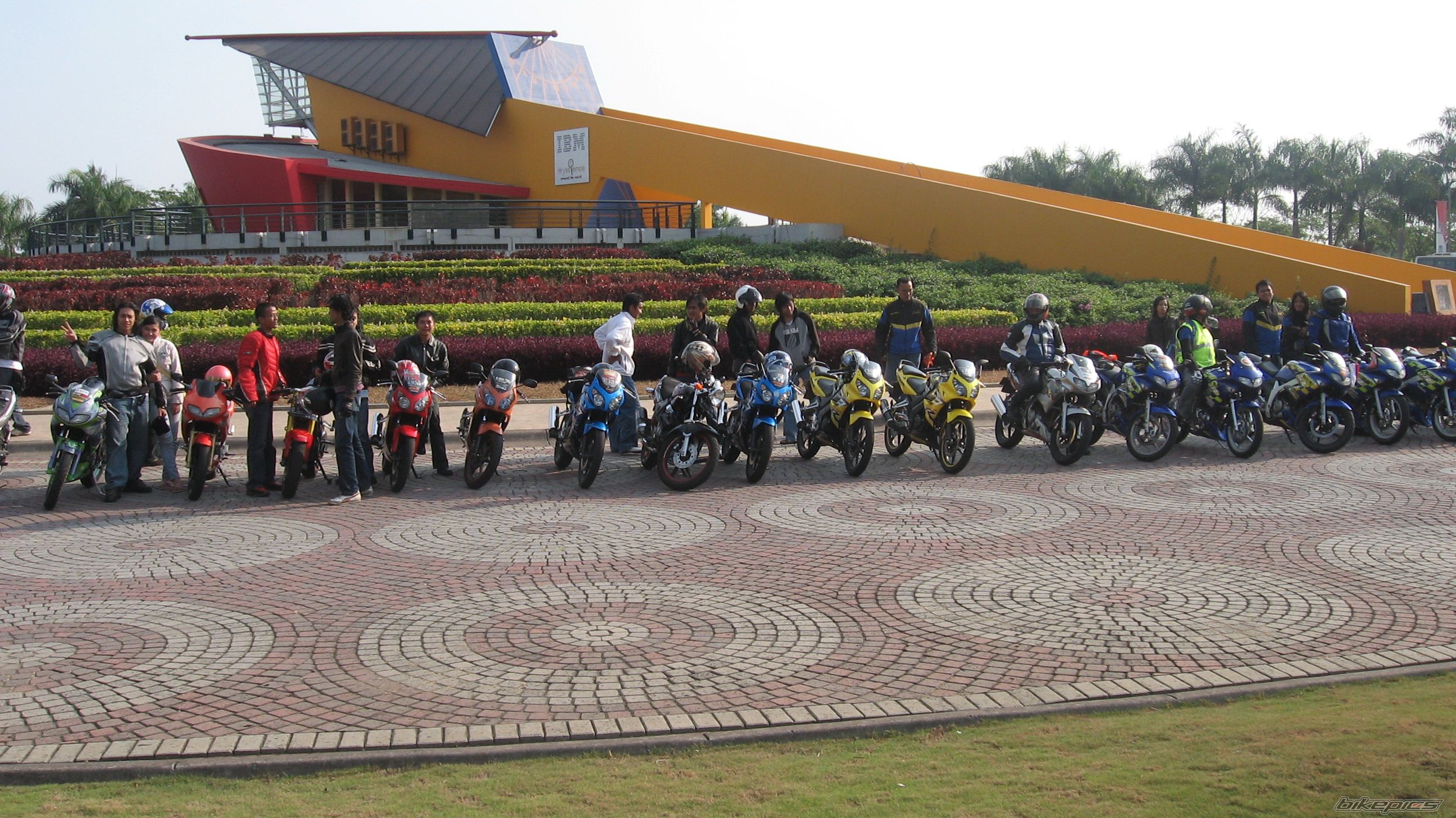 Bike Photo 688037