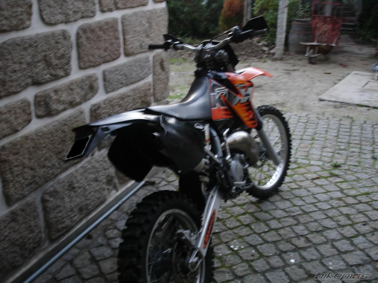 Photo 689812