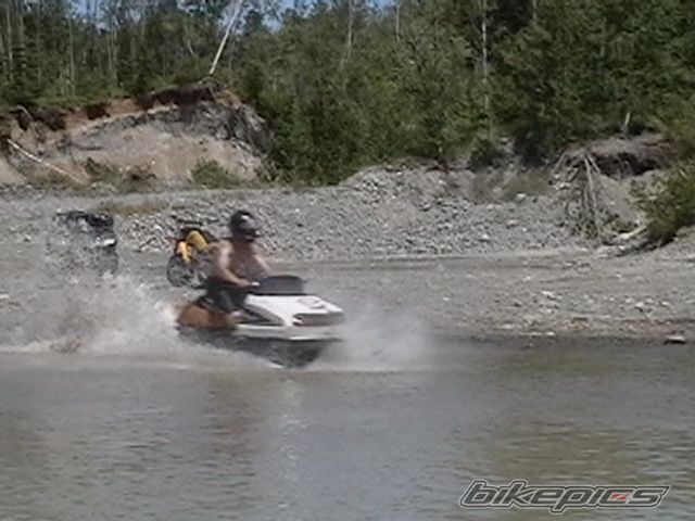 Photo 690235